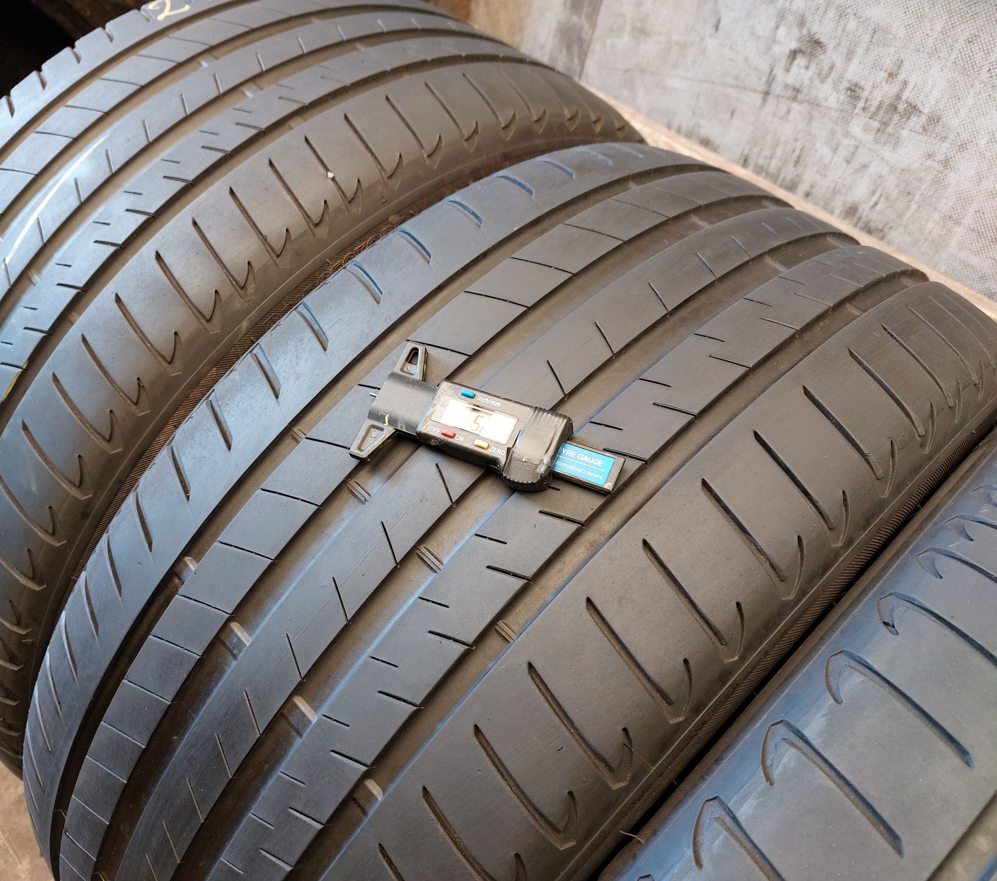 O anvelopa 275/35 R21 Bridgestone runflat