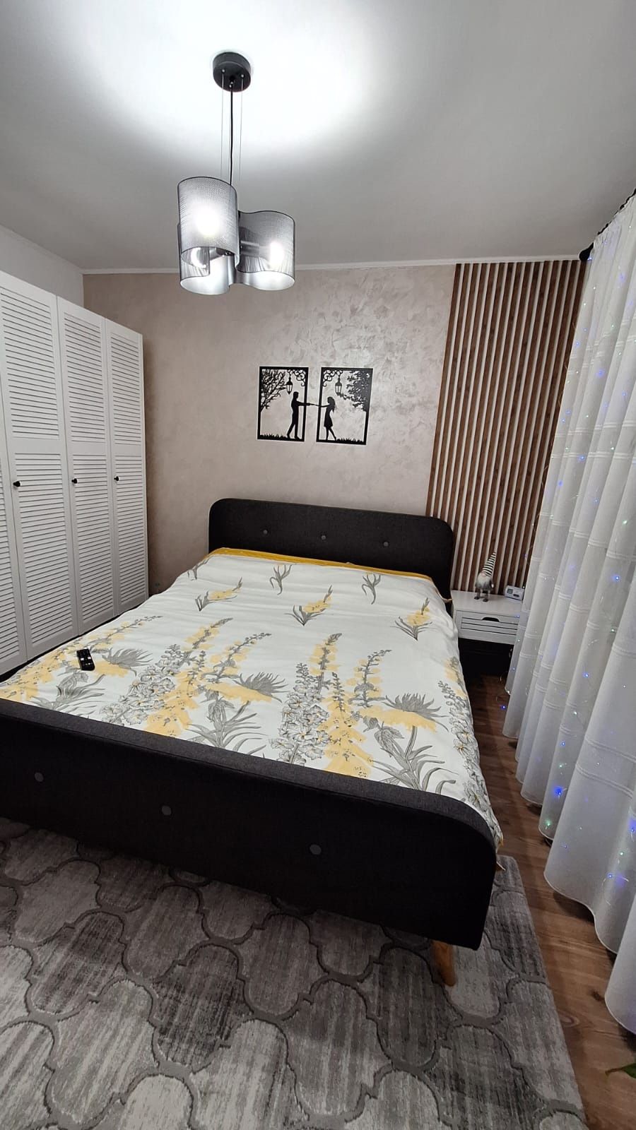 Apartament 3 camere, micro 11, decomandat