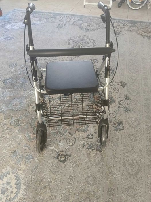 Ходунки инвалидные