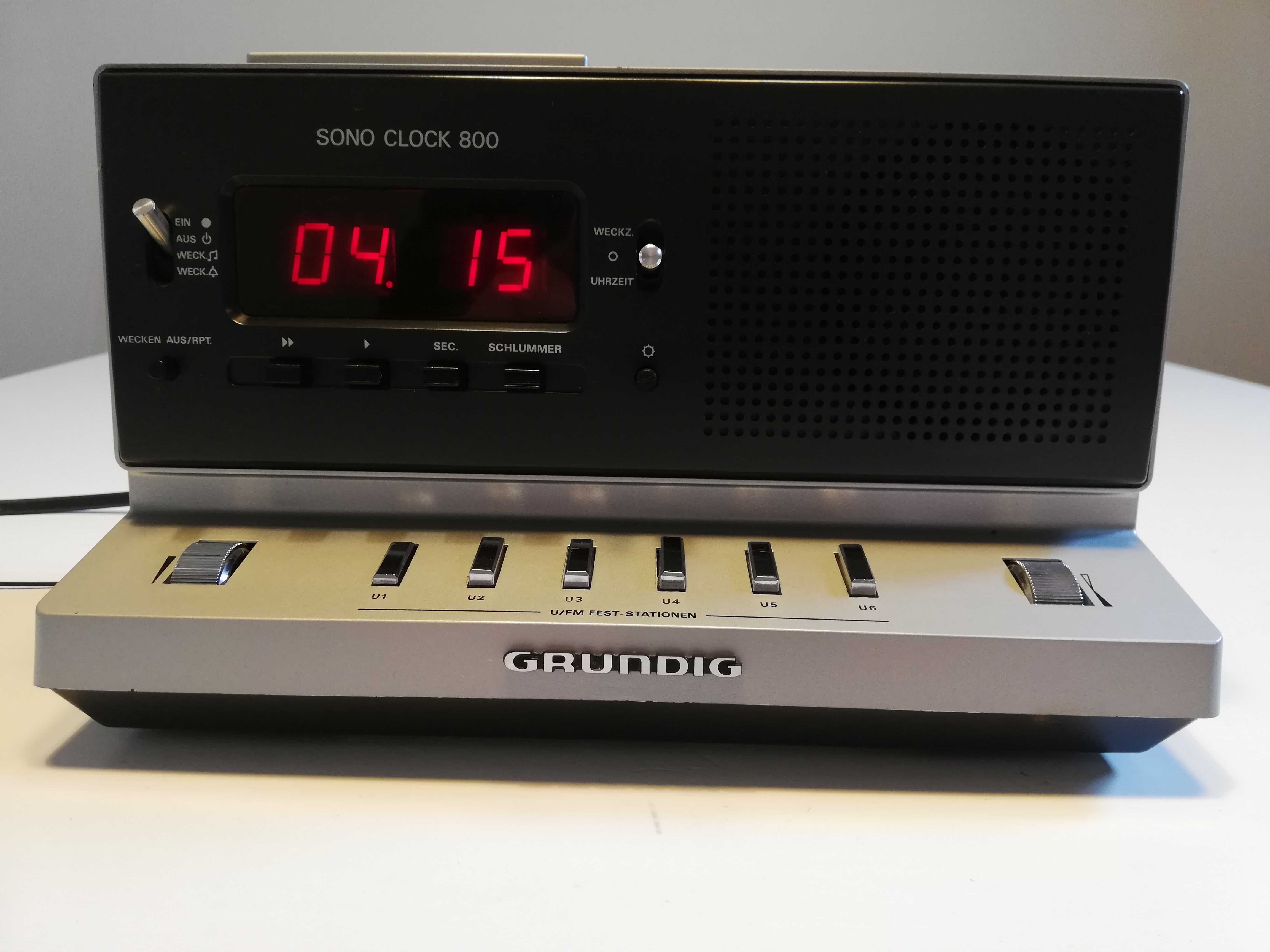 Radio GRUNDIG model SONO-CLOCK 800 - FM /AM - Impecabil/Vintage/RFG