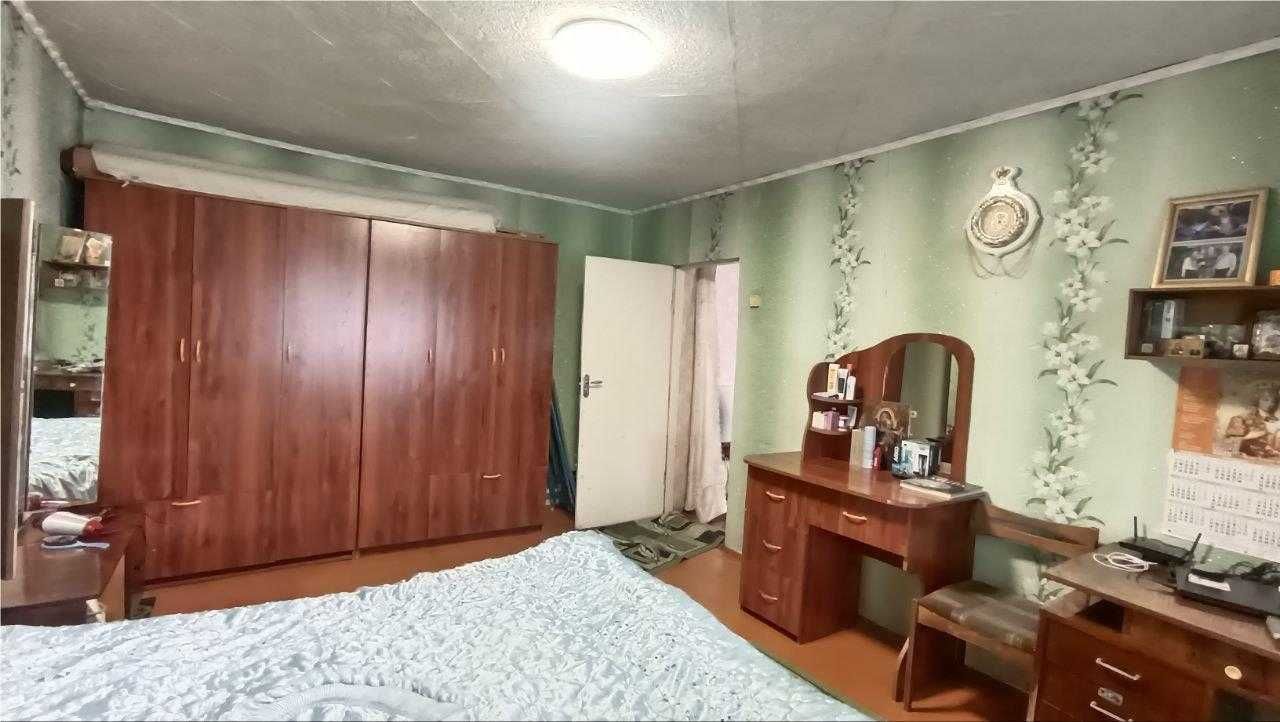 = 3-комнатный дом в Сортировке, центр,  9 соток, баня, гараж