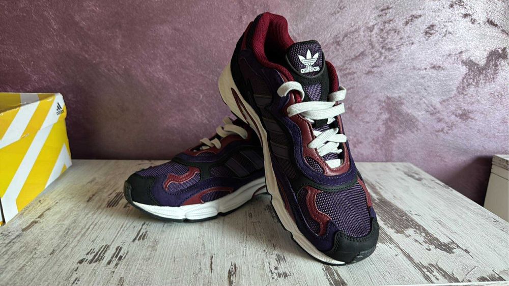 Маратонки Adidas