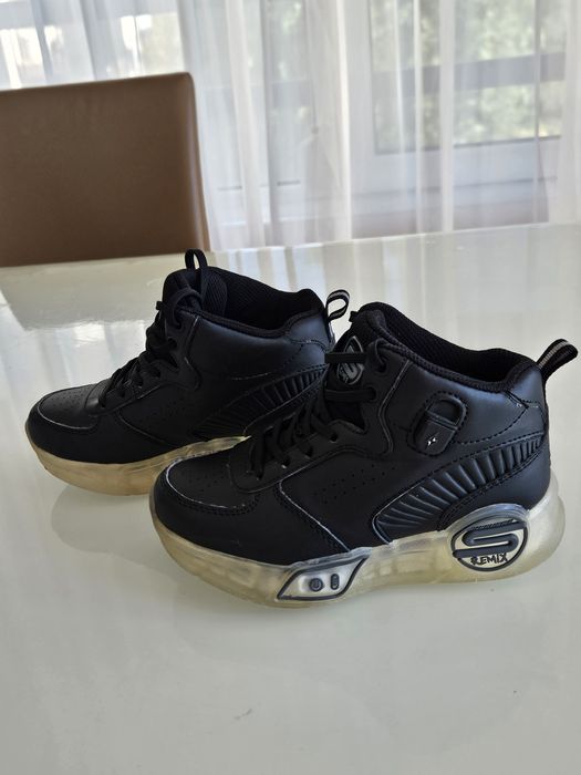 Светещи Skechers кецове боти 29 номер