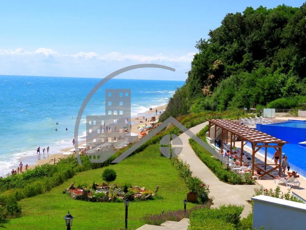 Парцел в Варна, област-гр.Бяла площ 550 цена 55000
