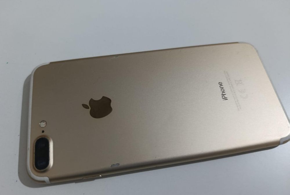 Айфон 7+ на запчасти