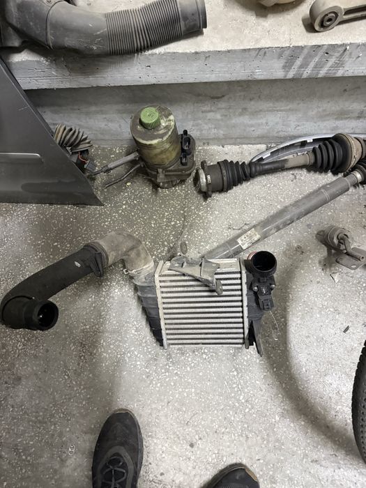 Останали части от фолксваген поло 9N