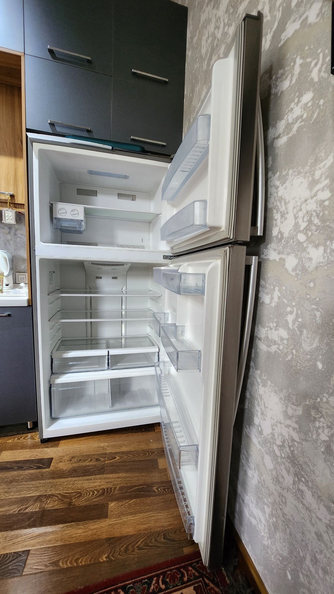 Холодильник Hofmann