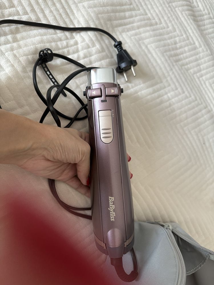 Продется фен щетка Babyliss