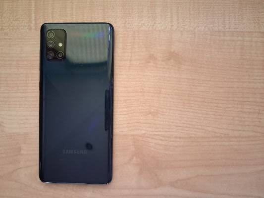 Смартфон SAMSUNG A71