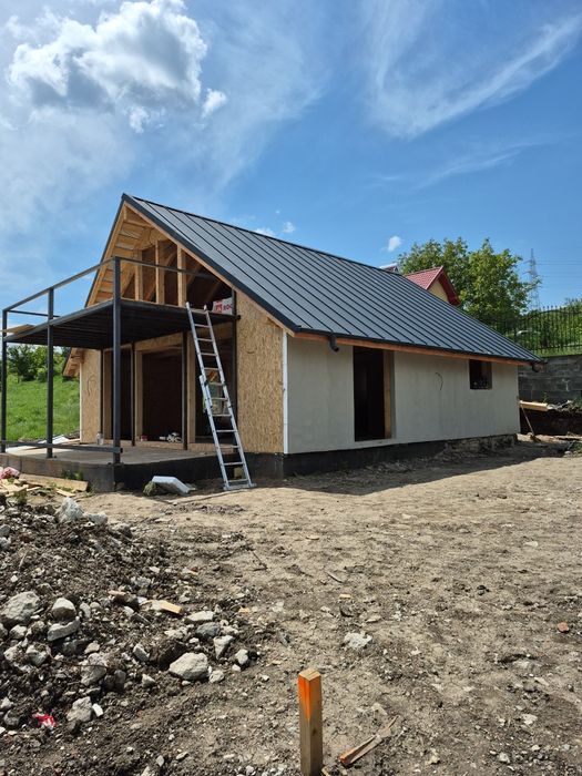 Vand cabane din lemn de vacanta sau de locuit