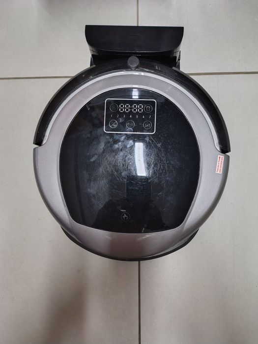 Robot aspirare și mop