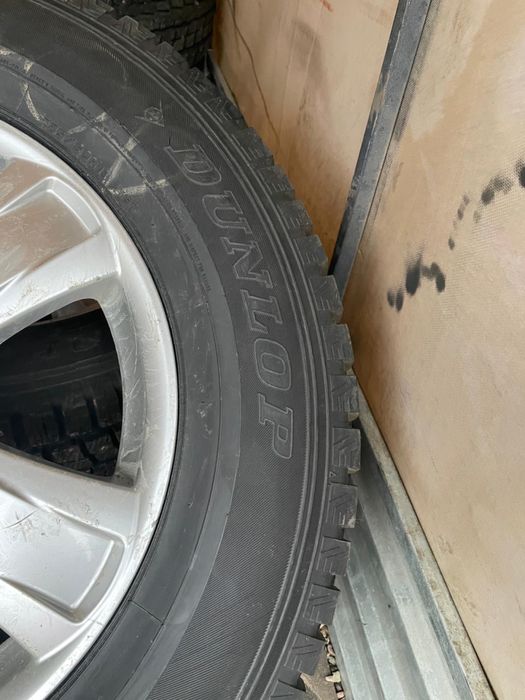 Продам диски и зимнюю резину