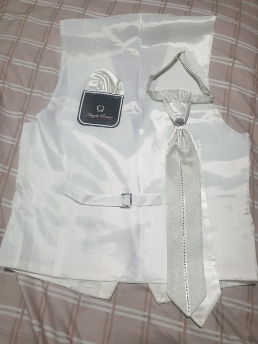 Свадебный или вечерний мужской жикет.