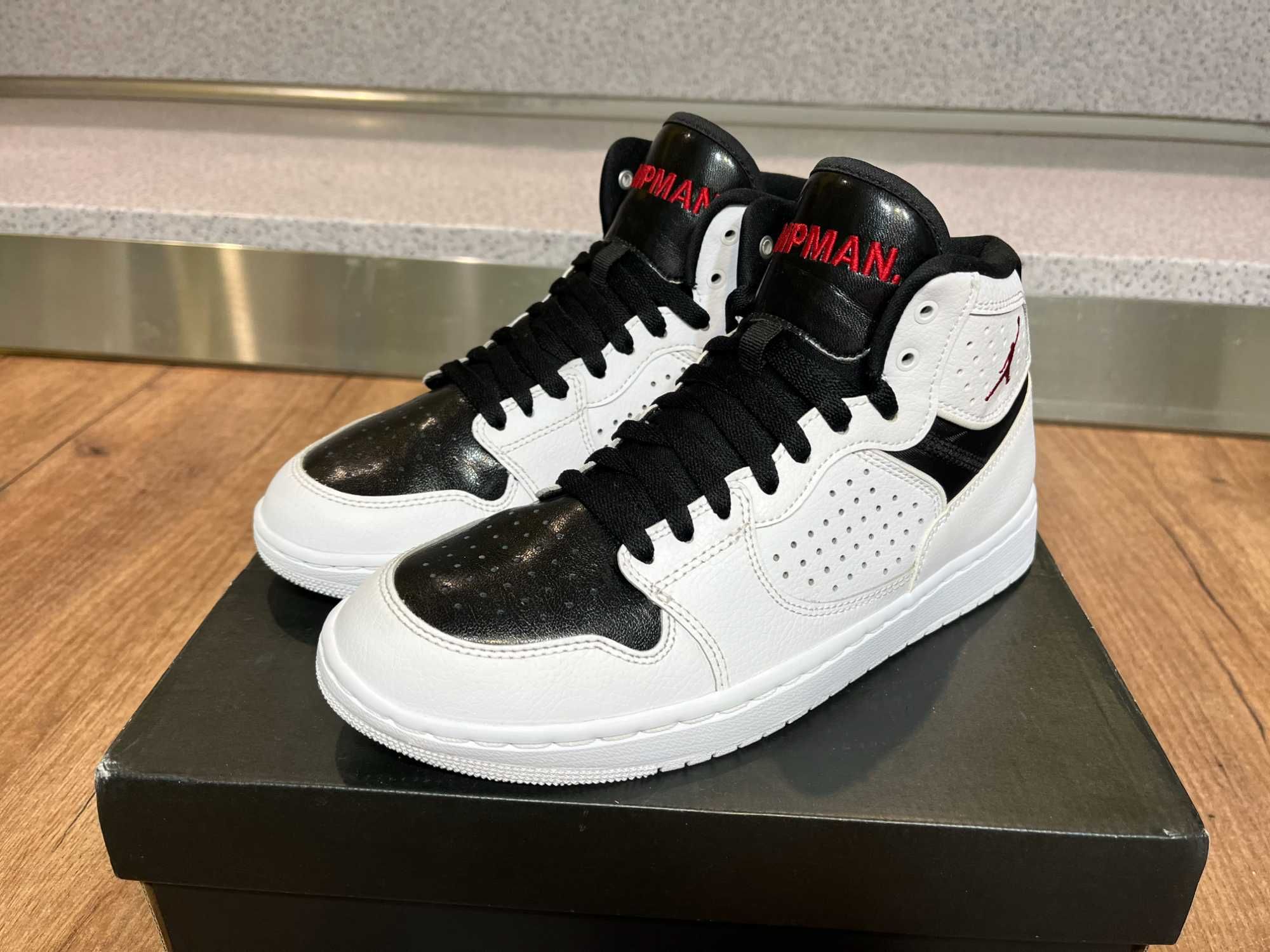 ОРИГИНАЛНИ *** Nike Air Jordan Access / White Black University Red