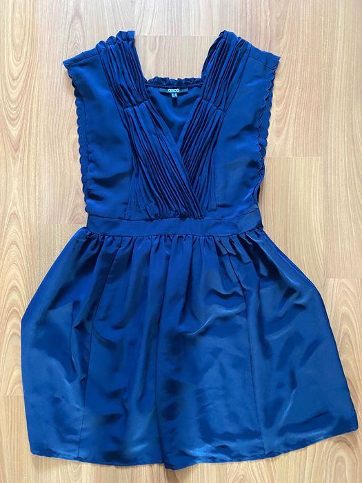 Vând pachet de 5 rochii,  toate la 110 lei