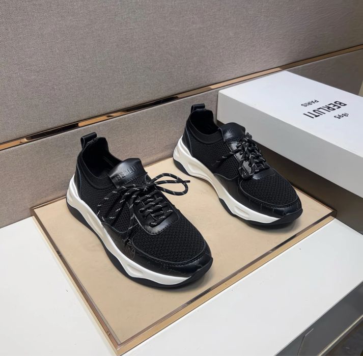 Оригинальный крос новый