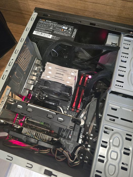 Настолен компютър AMD FX-8350, RX560, 16GB RAM