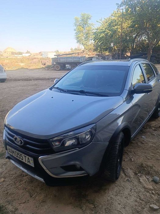 Lada kiros 2019ga 2020 gen chiqadi  9500$ kelishamiz