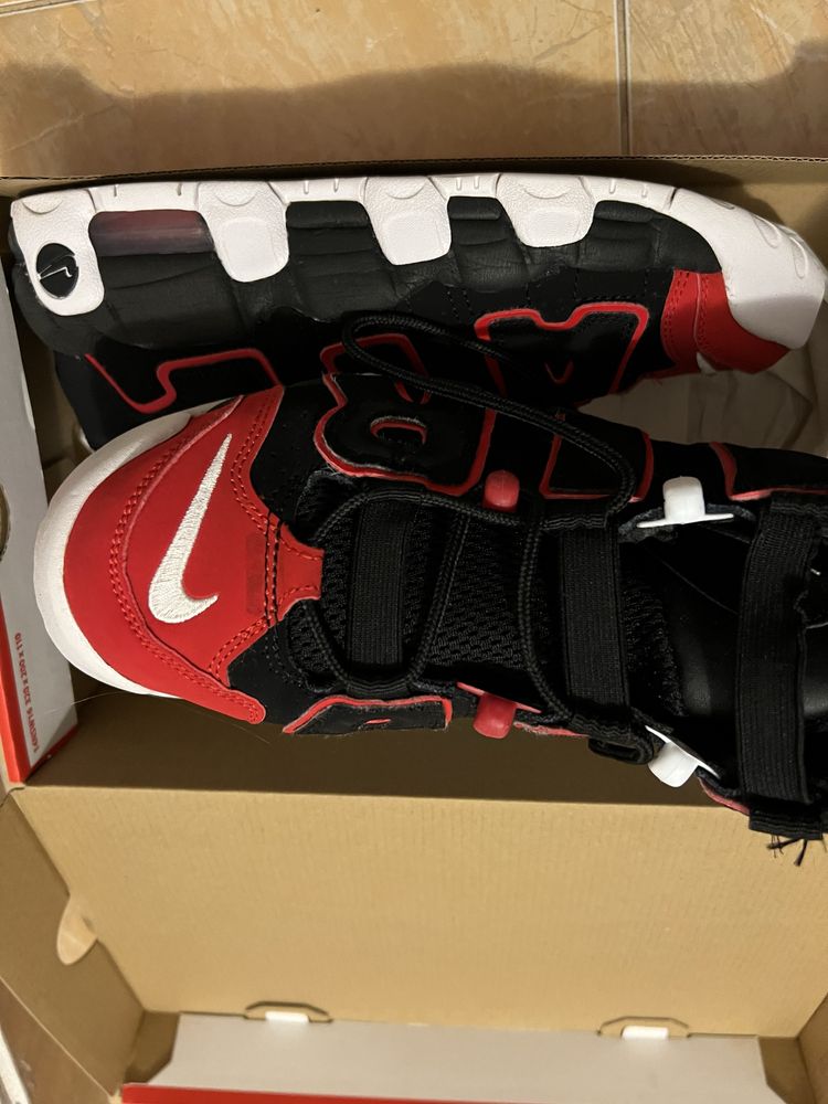 обувки nike uptempo