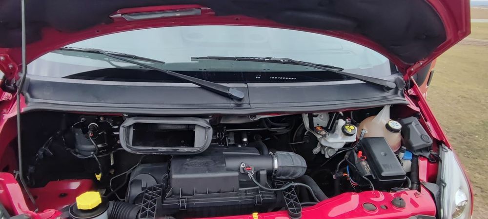 Vând Ford Transit 8+1