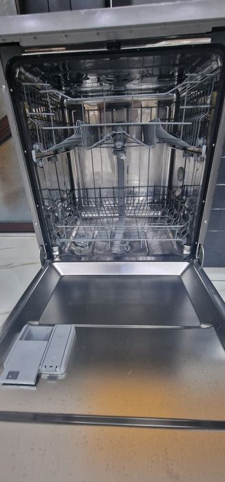 Masina de spalat vase Heinner