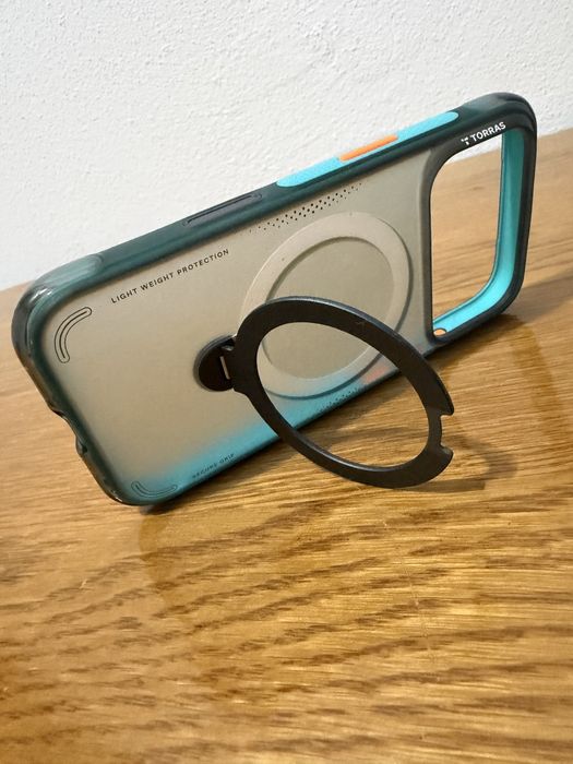 Vand husa Torras pentru Iphone 17 pro