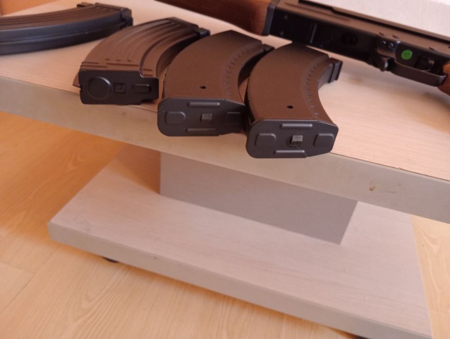 Replica Ak noua nefolosita la nici un joc...doar testata