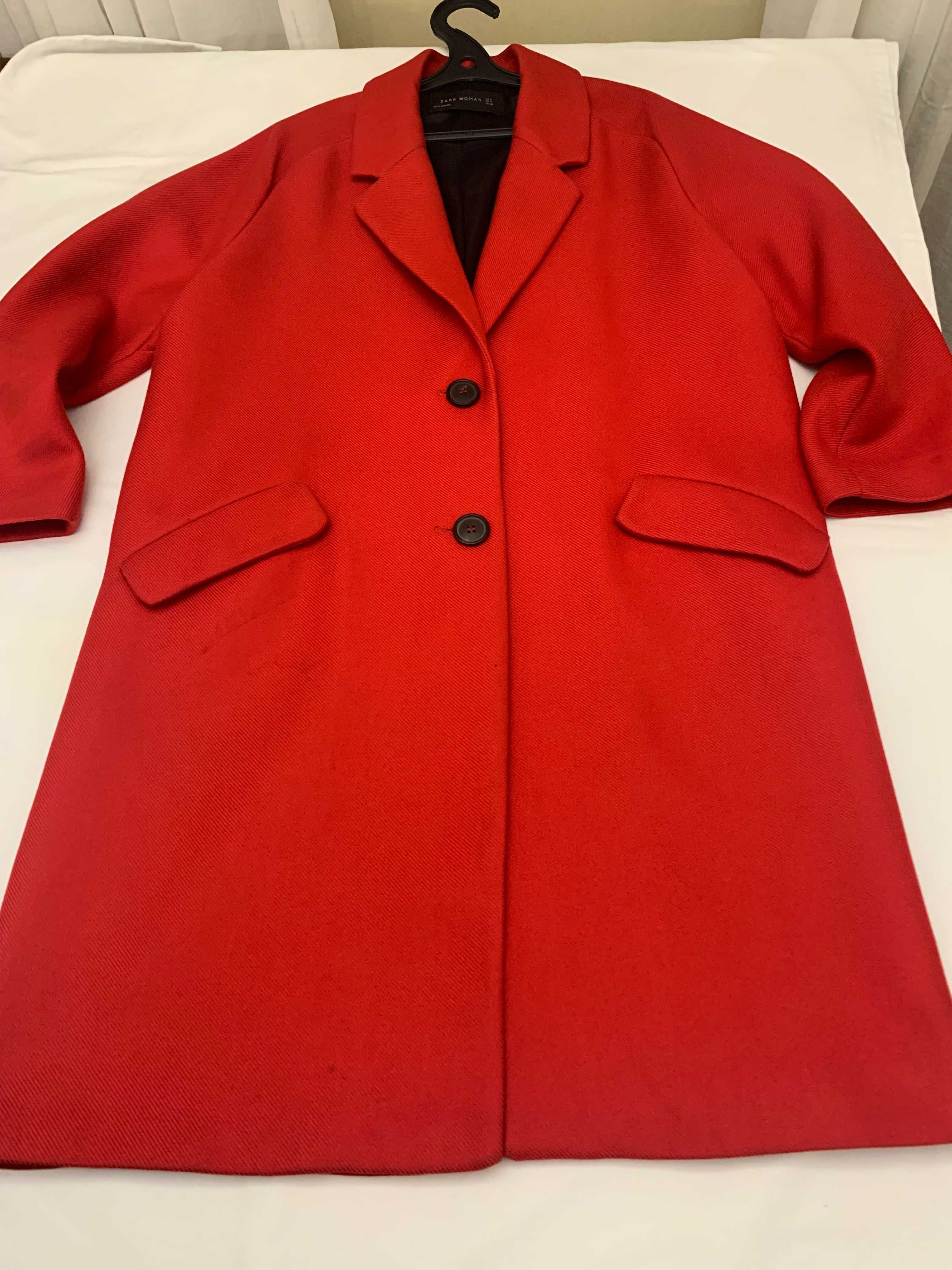 пальто осеннее Zara,размер 44-46,прямое с карманами