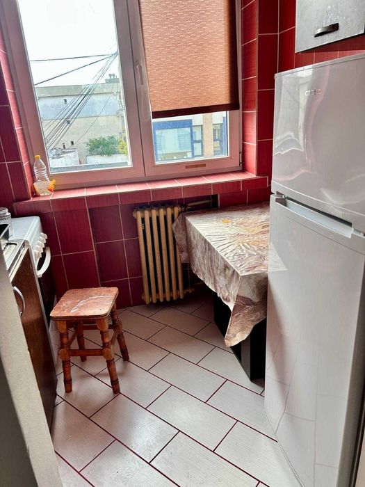 inchiriez apartament ultracentral Ploiesti 2 camere Proprietar direct