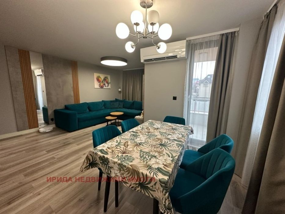 Продава се Тристаен апартамент в София, Манастирски ливади - 112 кв.м за 3831 €/кв.м - Снимка #2