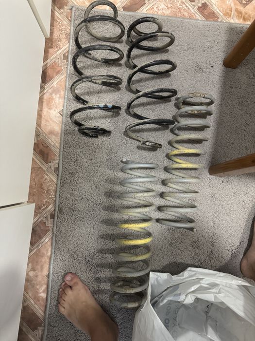 Продам комплект пружин родные на приору