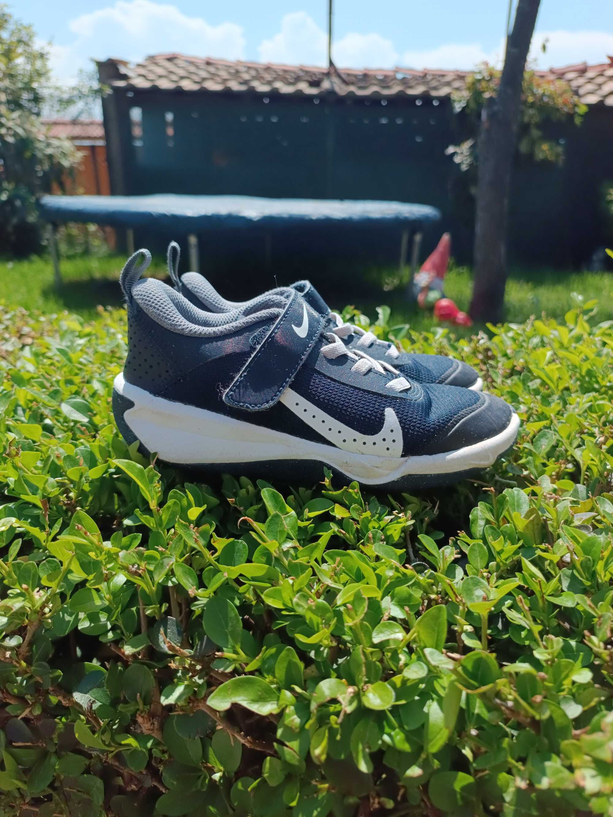 Маратонки Nike номер 29.5