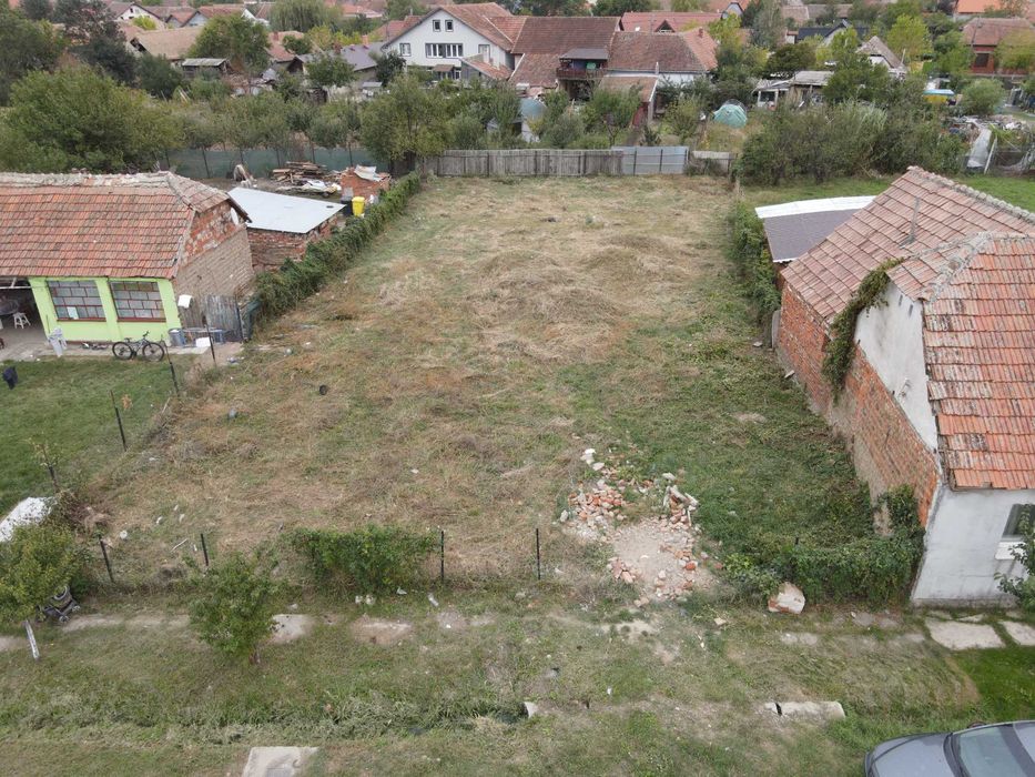 Teren Intravilan 743 mp – Poziție Excelentă pentru Casa Ta de Vis