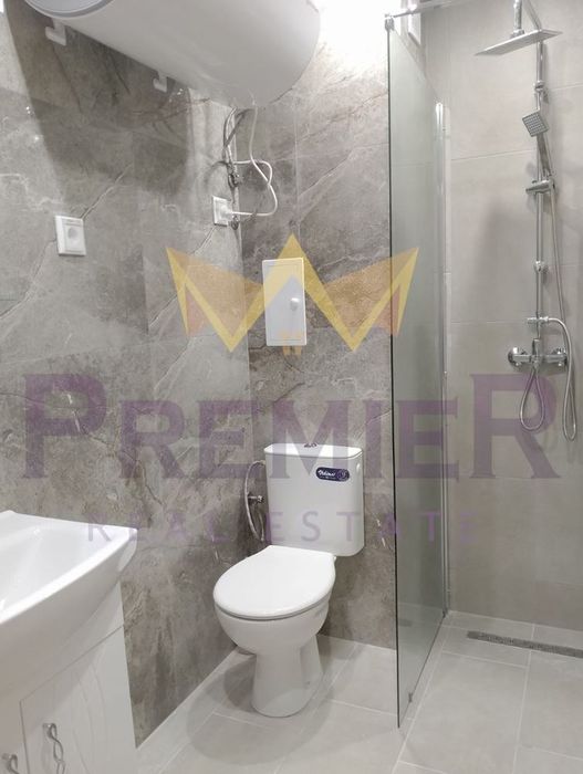 Дава се под наем Тристаен апартамент в Варна, Възраждане 4 - 75 кв.м за 663 € - Снимка #2