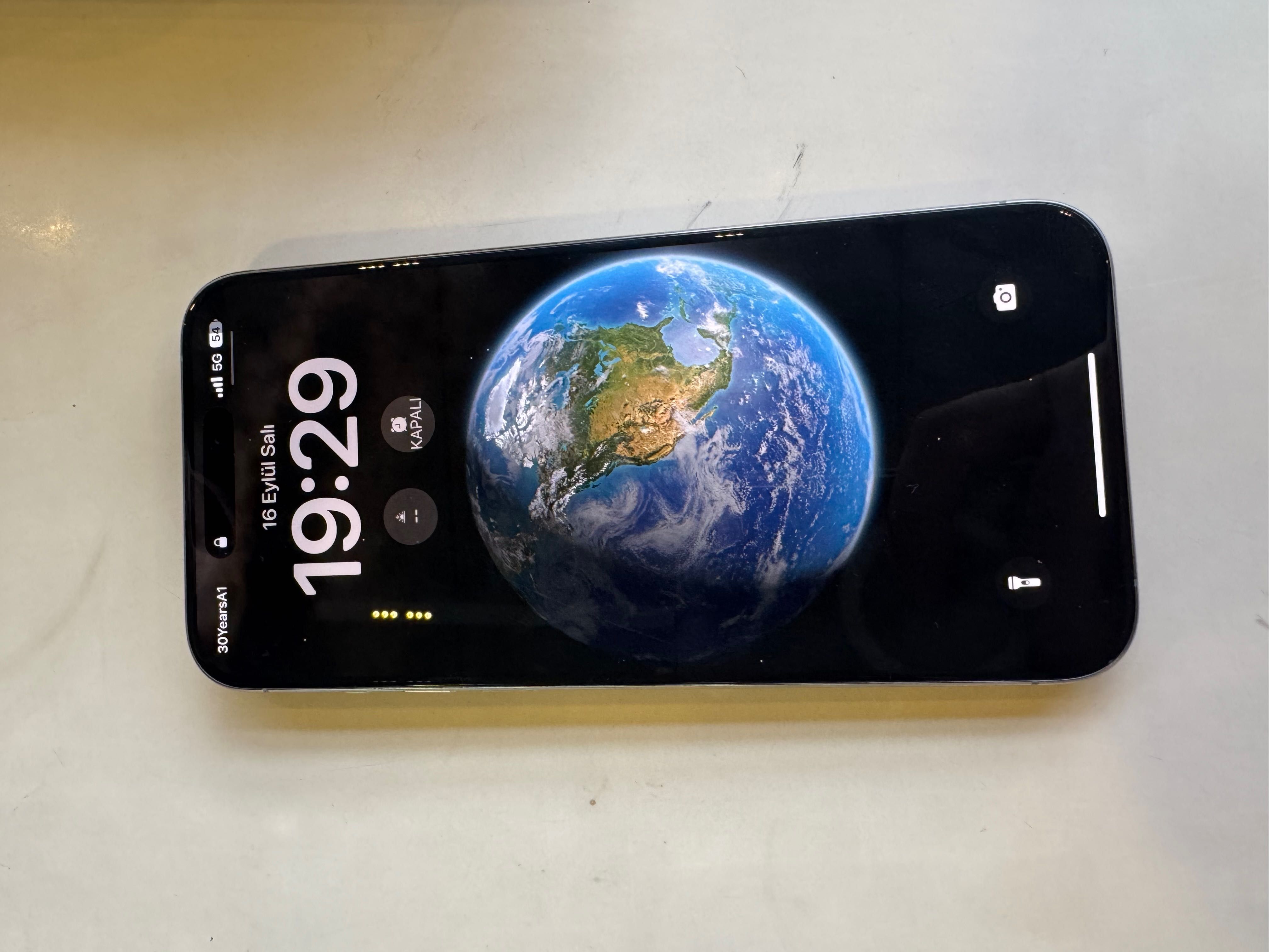 Apple İphone 15 pro max  гаранция