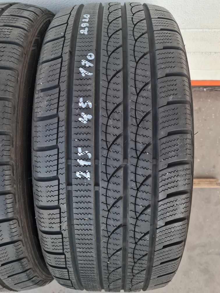 Зимни гуми 2 броя ROTALLA IcePlus 215 45 R17 дот 2910