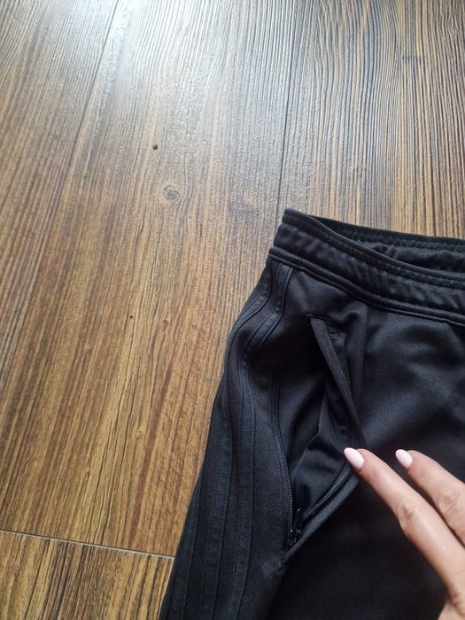 Страхотно мъжко спортно долнище ADIDAS размер M