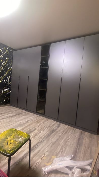 Продам шкаф 600000
