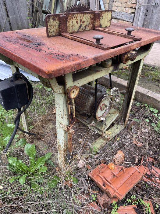 Продавам циркуляр