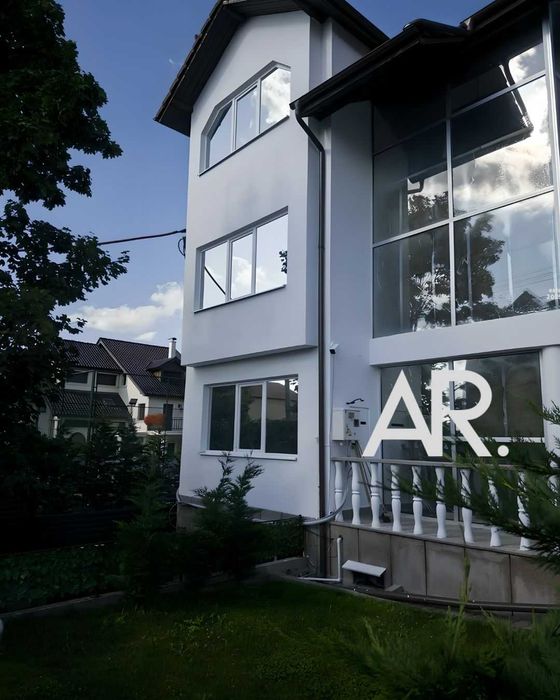 Casa de inchiriat, str. Republicii, zona Sigma