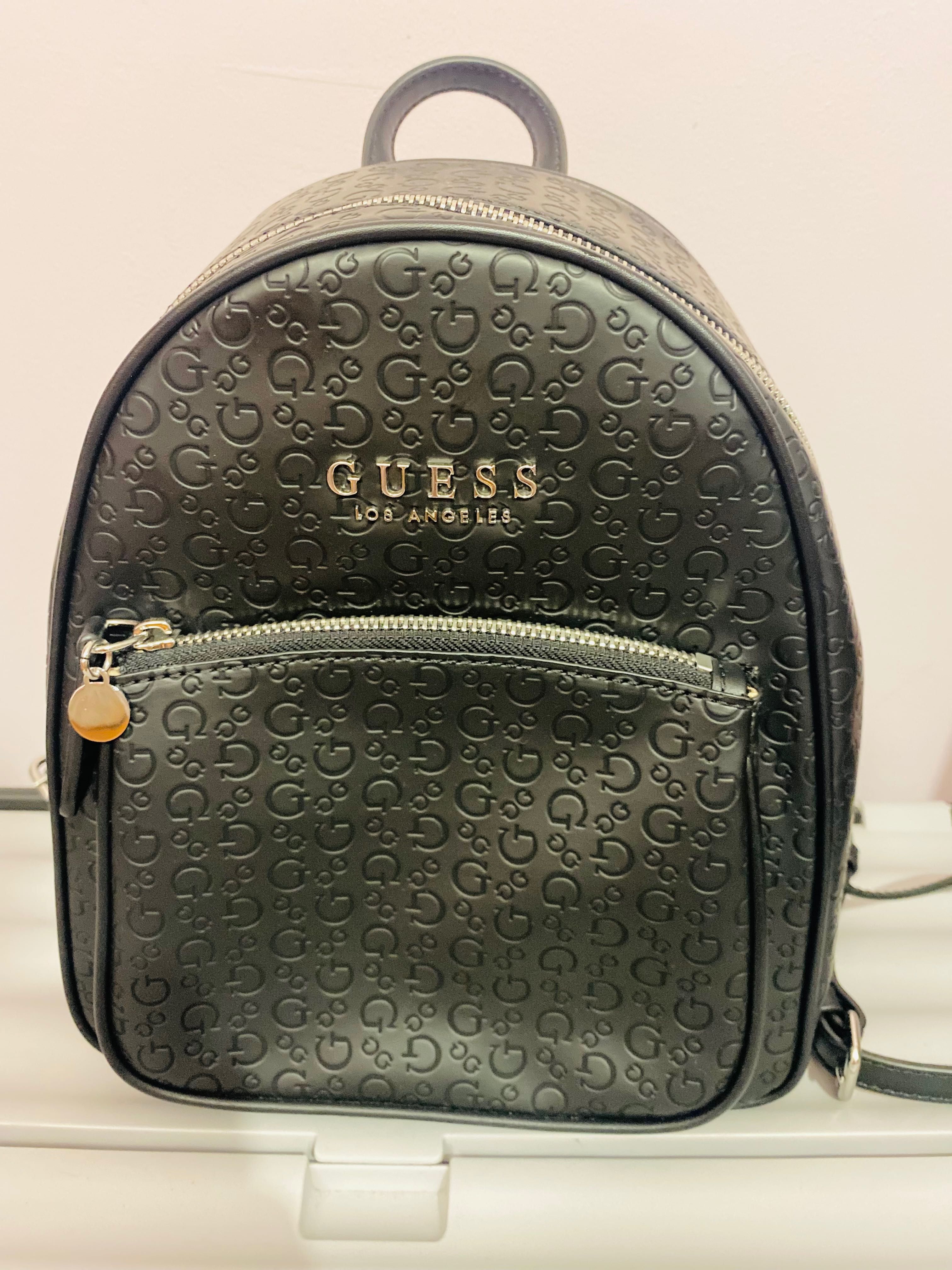 Черна раница Guess
