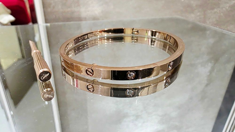 CARTIER Love Rose Gold 10 Diamonds Small Model Гривна с Отверка