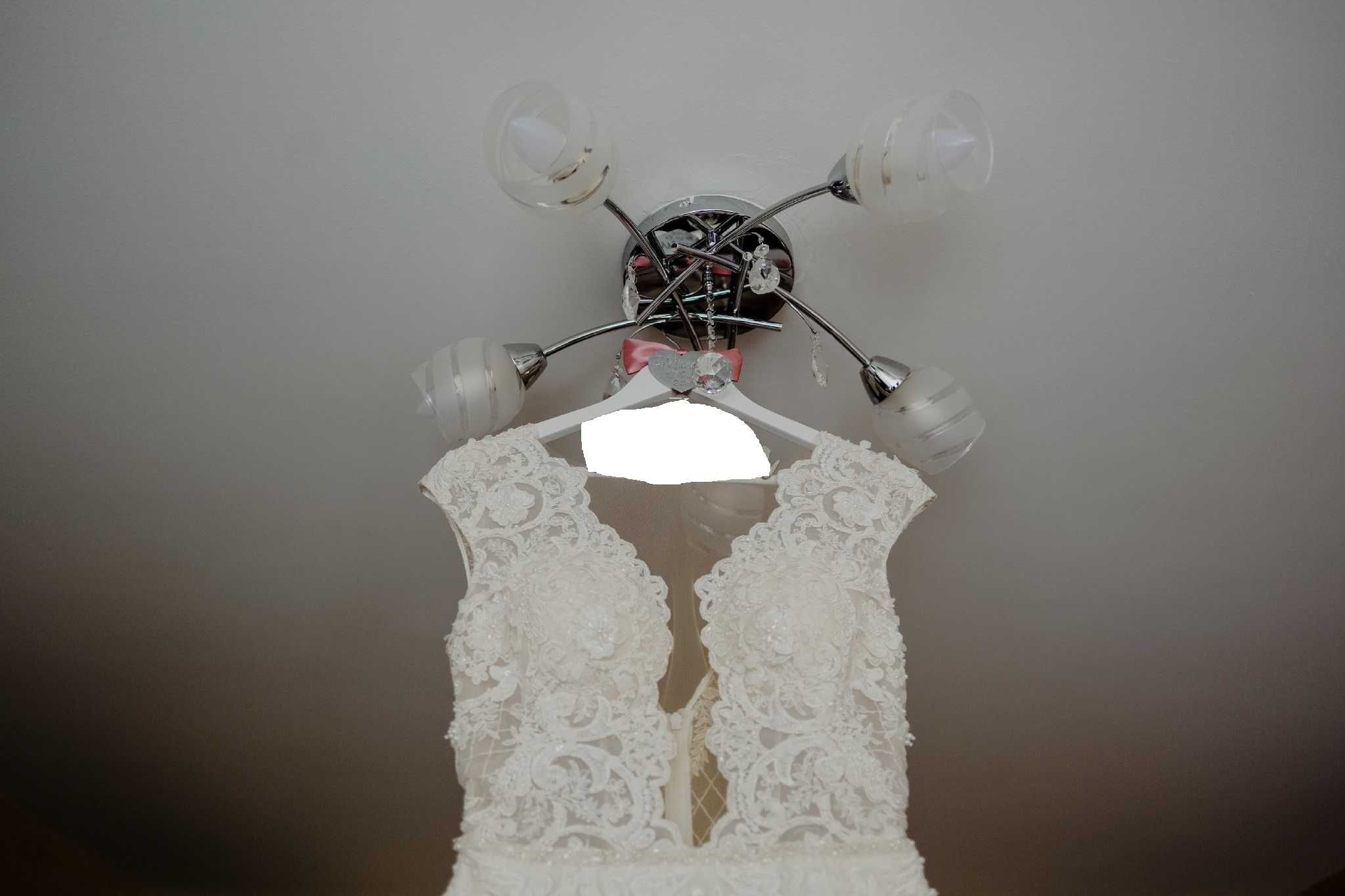 Vand rochie de mireasa deosebita M