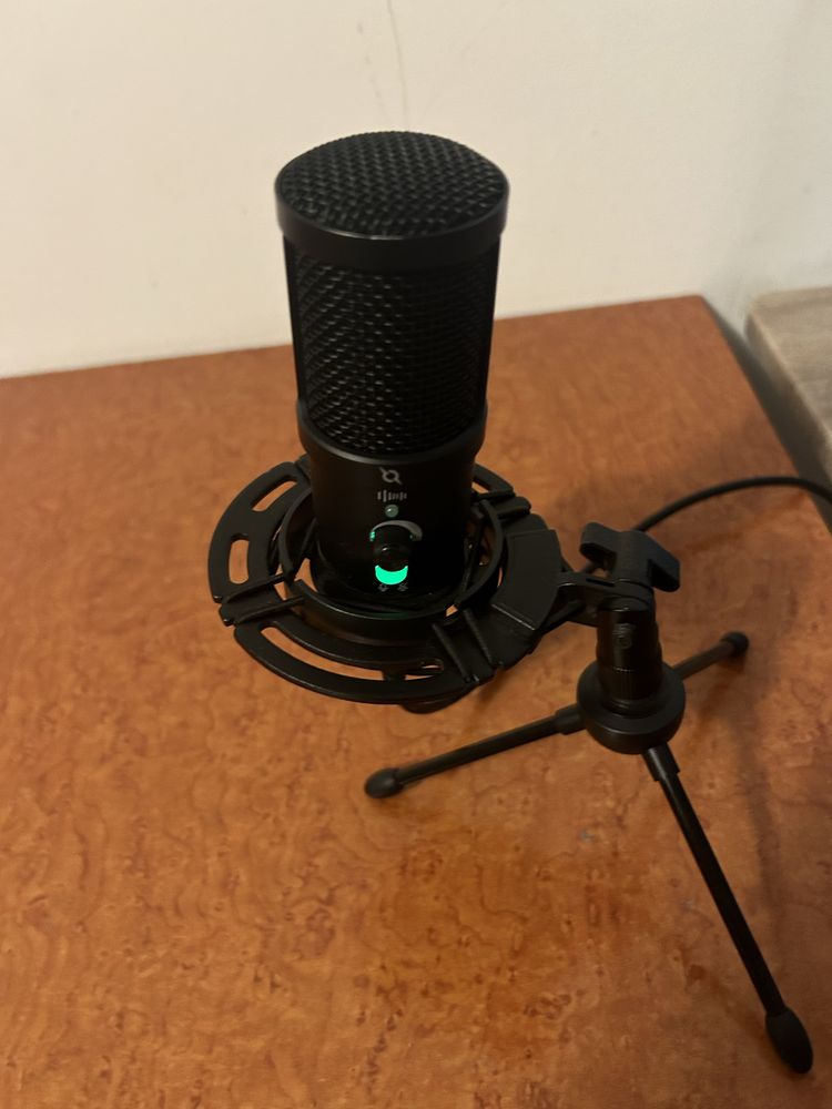 Microfon Voyager Aqirys