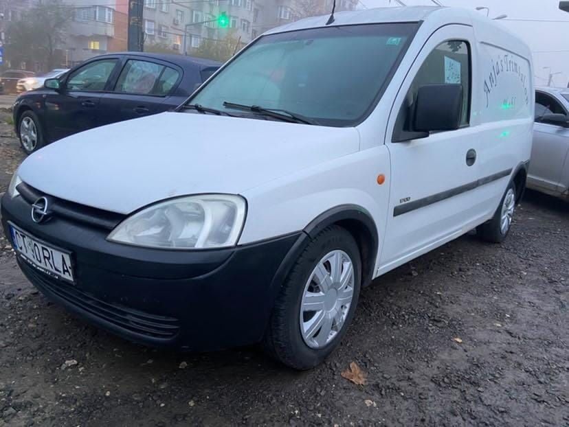 Ocazie vând Opel combo 1.7 TDI