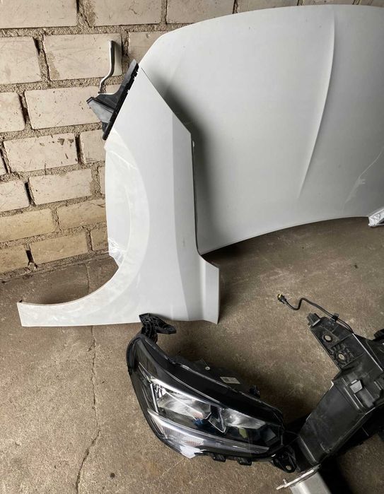 Opel Corsa F elektrik Предница комплект