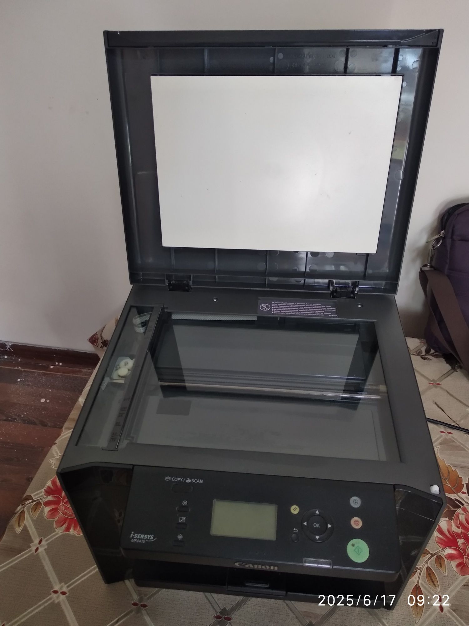 Canon MF4410 3v1 printer sotiladi