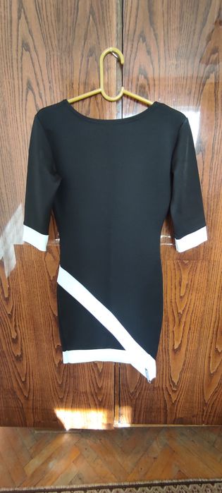 Къса рокля с цепка