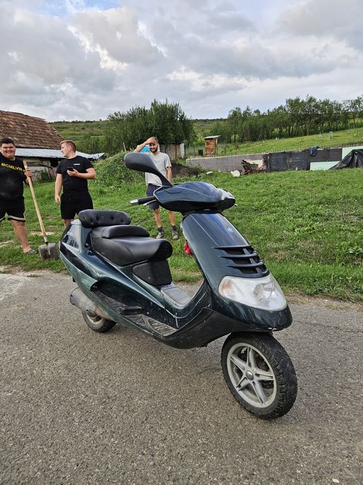 Vând scuter PIAGGIO 125,impecabil!!!