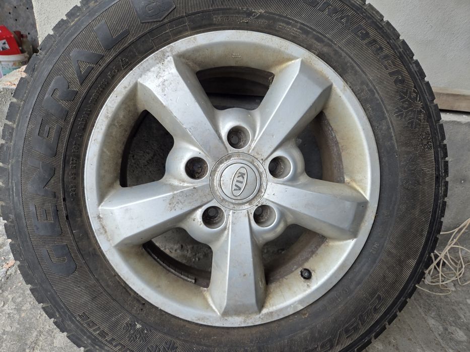 Продавам джанти за KIA SORENTO